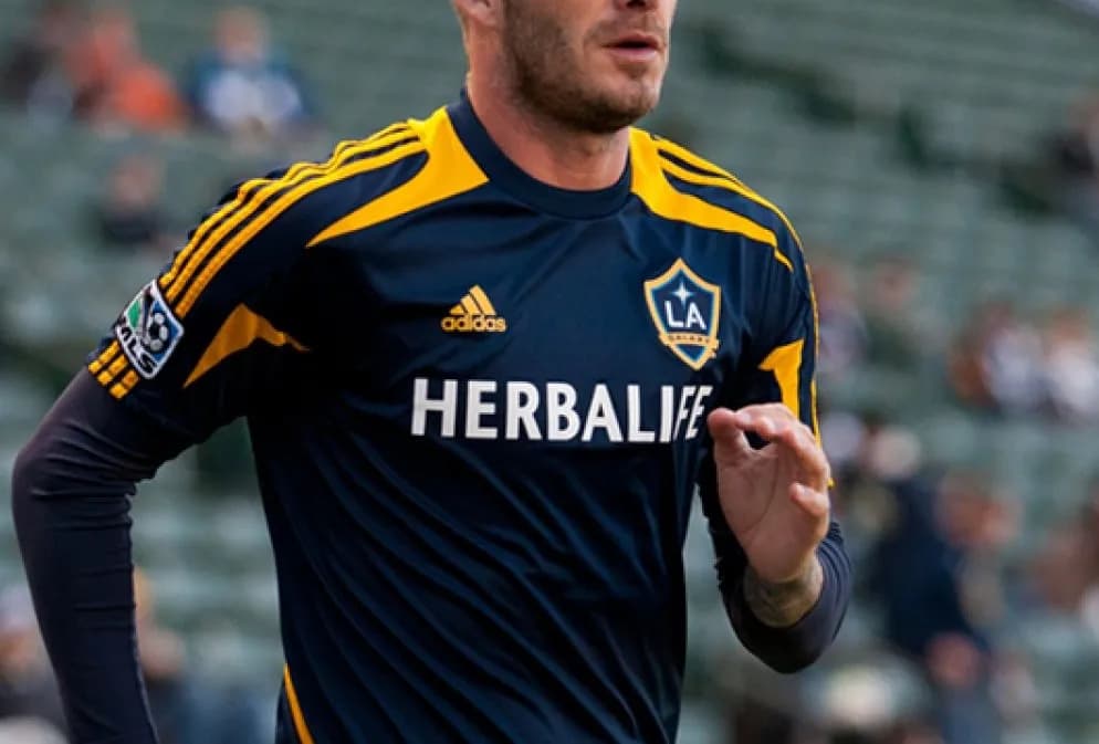 Co ubrać na mecz piłki nożnej, by czuć się komfortowo i stylowo?