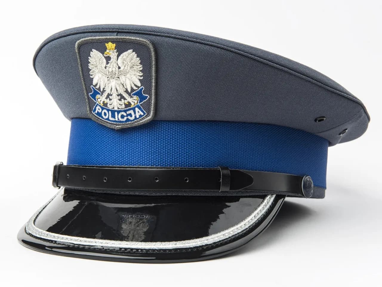 Czapka policyjna jak się nazywa? Odkryj jej historię i znaczenie