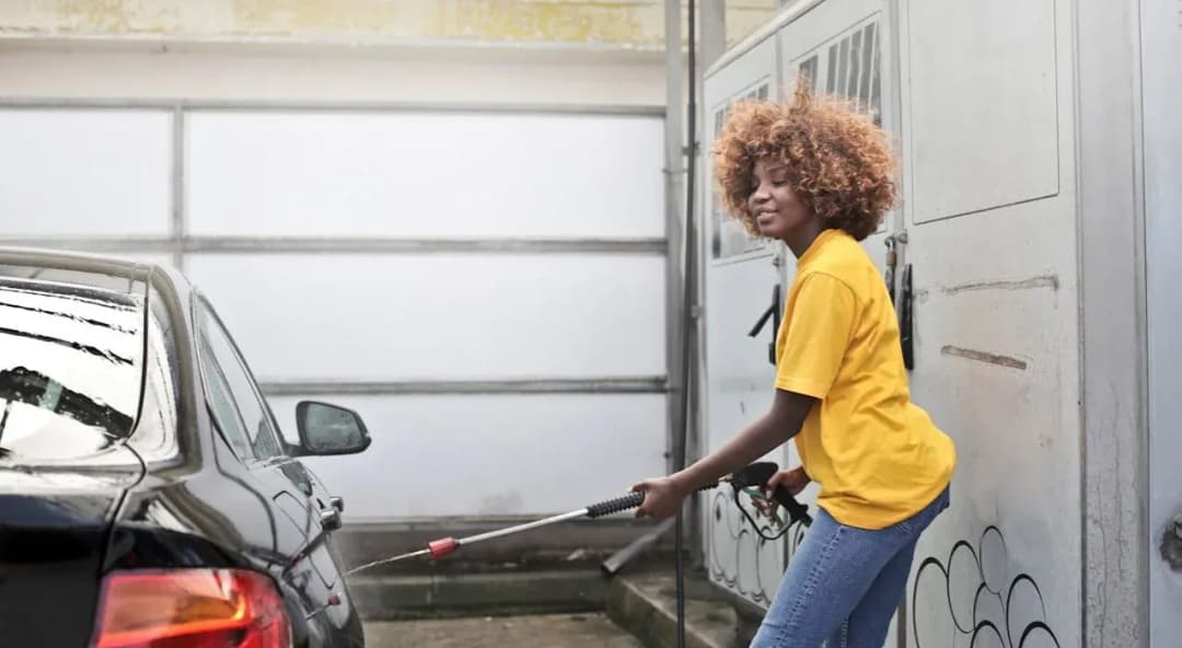 Ile kosztuje myjnia? Sprawdź, co wpływa na ceny budowy i inwestycje