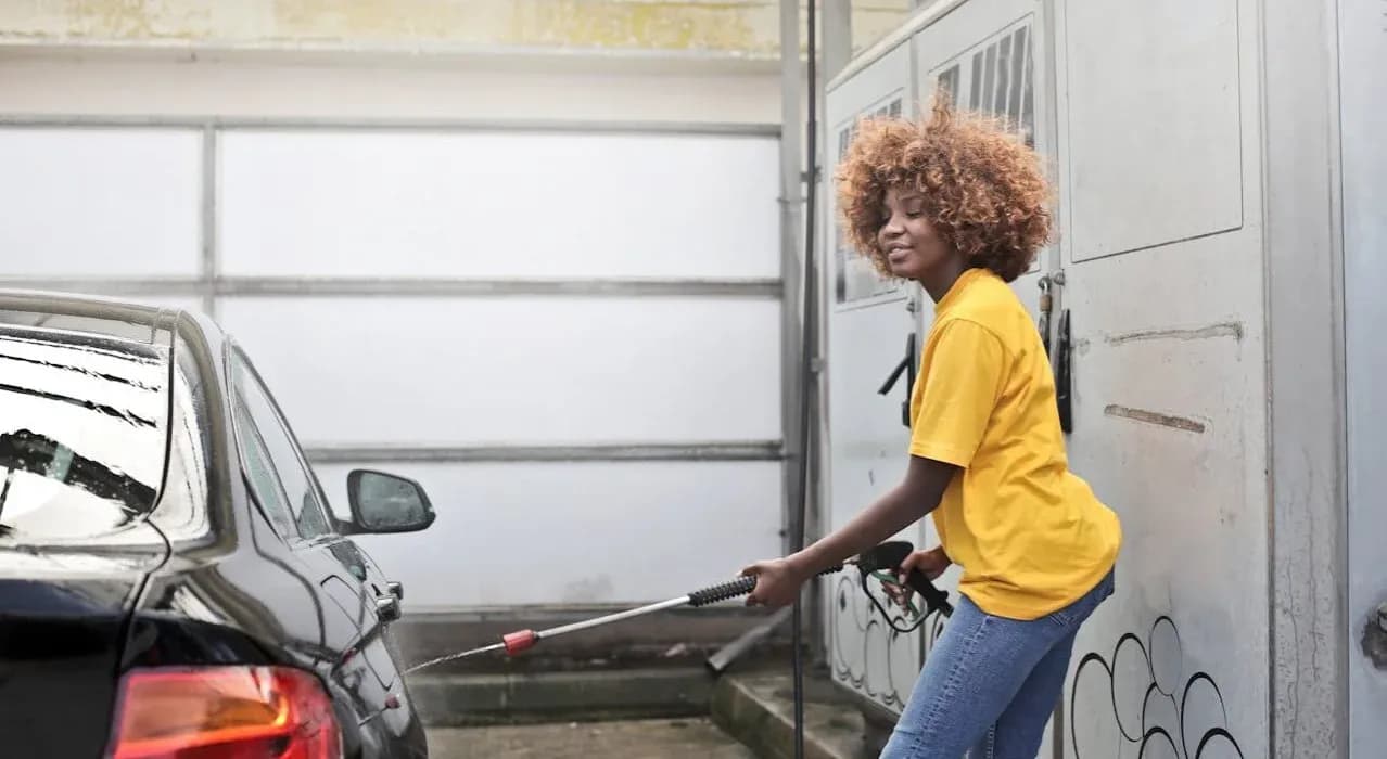 Ile kosztuje myjnia? Sprawdź, co wpływa na ceny budowy i inwestycje