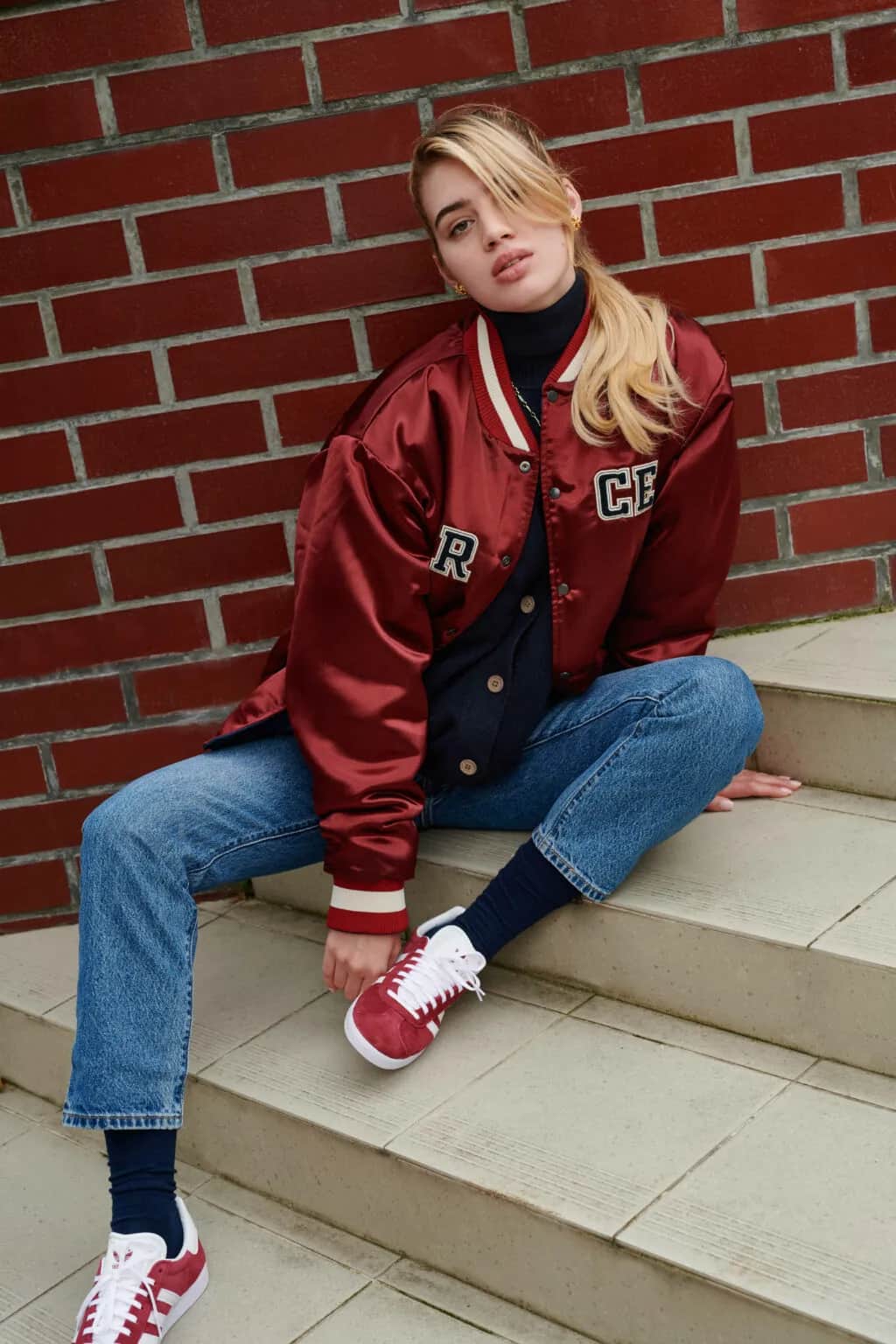 Pomysł na outfit do szkoły: stylowe i wygodne propozycje dla uczniów