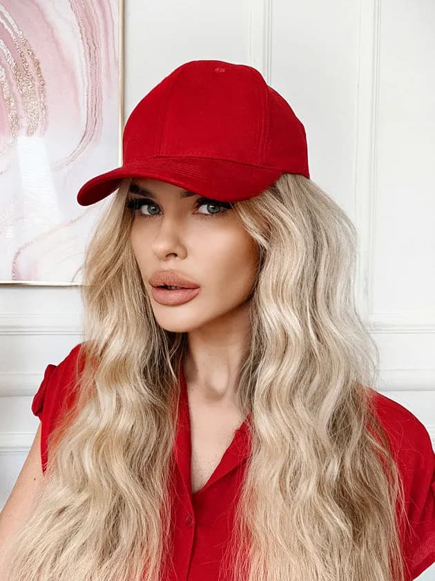 Jakie czapki z daszkiem są modne? Odkryj trendy na jesień i zimę